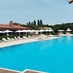 Apartment App4rent - Golfclubjesolo Family *
